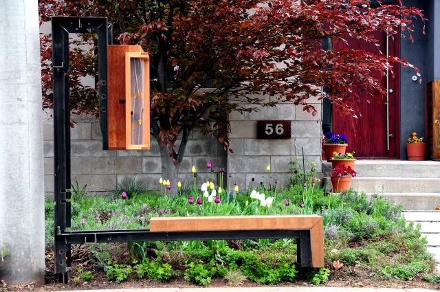 blOAAG North End Free Library and Public Bench (2015)